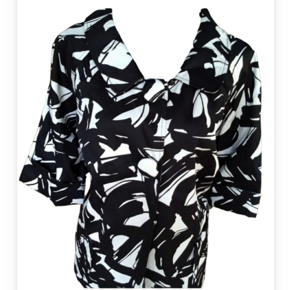 Lucie & Laurel Jacket - Picture 2 of 6